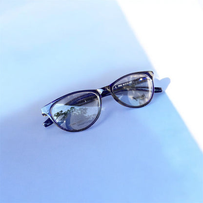 Squints – Glasses –  F57Y